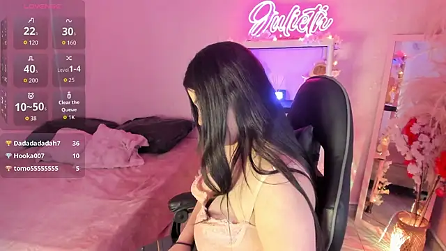 Julieth_Caandy Chat XXX in diretta