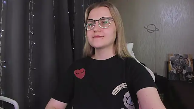 แชท XXX สดของ MissBrightShine