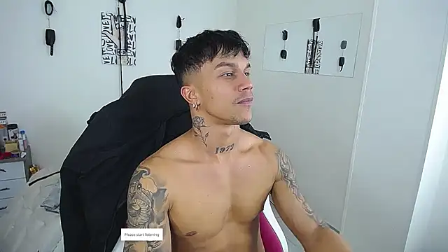 Leonard_Price Adlı Modelin Web Kamerası Şovu