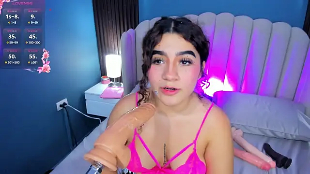 Czat XXX na żywo – little_valentinaa