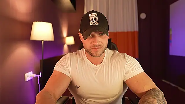 Pertunjukan Kamera Web RikAdlerr