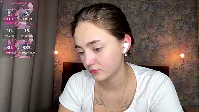 LoraDavi: онлайн-секс-чат