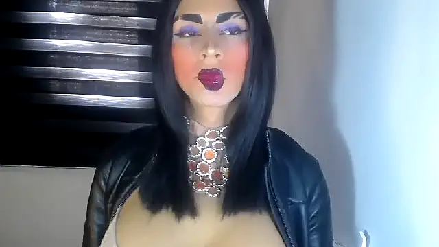 STEFANI_MILLER Adlı Modelin Canlı XXX Sohbeti