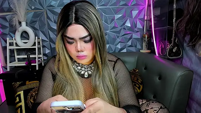 AlwaysHornyMia 라이브 XXX 채팅