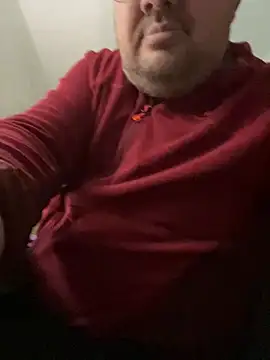 Deltaalex: διαδικτυακό σόου στην κάμερα