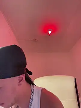 TitanNoir: вебкам-шоу