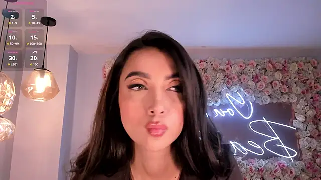 ValeriaVelvet's Live XXX Chat