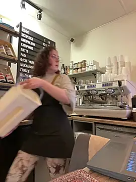 cinnabon_'s Live XXX Chat