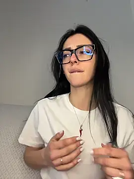 alibi_room Webcam show