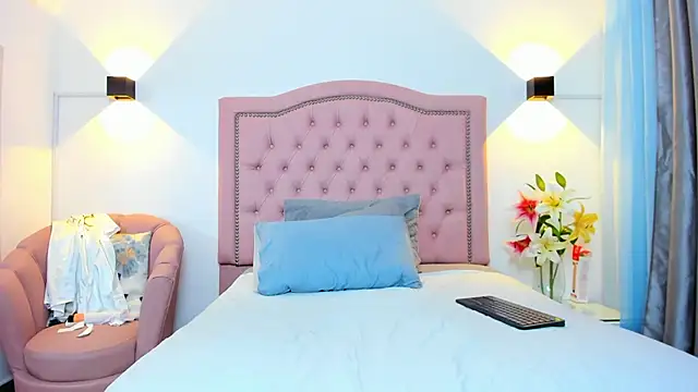 Paulynavera live XXX chat