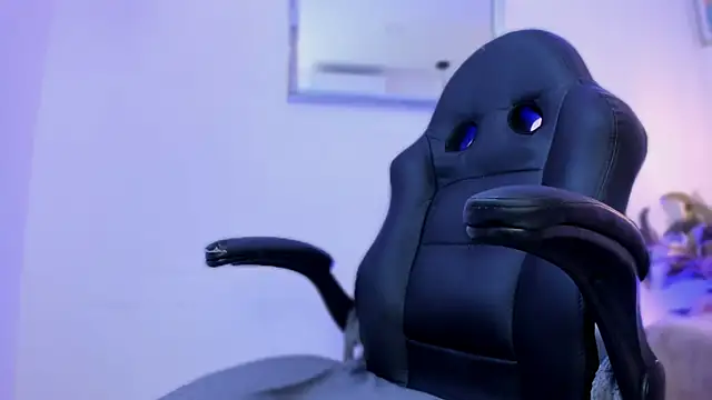 Chat +18 de io_chie_ ao vivo