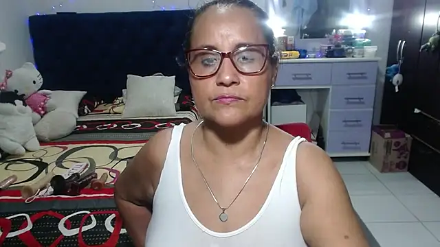 Онлайн чат XXX pervert_mommy_