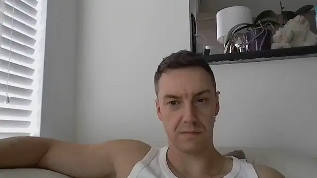 ploki2180 现场XXX聊天