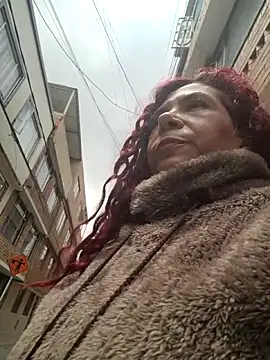 Scarlet_curly8a Show in webcam