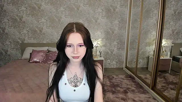 VioletHarme's Live XXX Chat