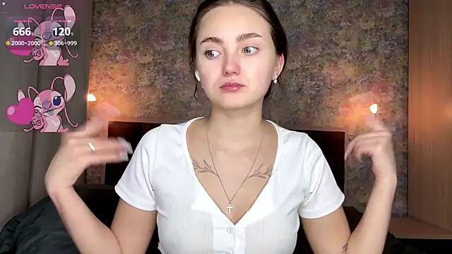 LoraDavi's Live XXX Chat