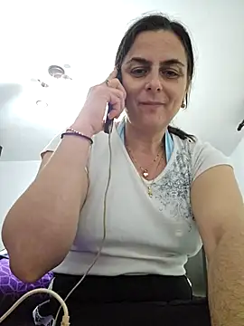 IsabelleCraftn Live XXX chat