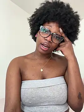 Chat +18 de mochamimi ao vivo