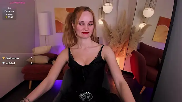 SaraSubtlety Adlı Modelin Canlı XXX Sohbeti