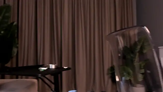 EmeraldKat's Live XXX Chat