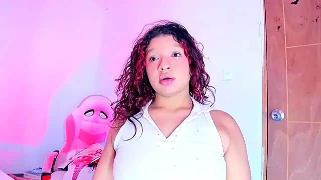 Emily_Coper18's Live XXX Chat