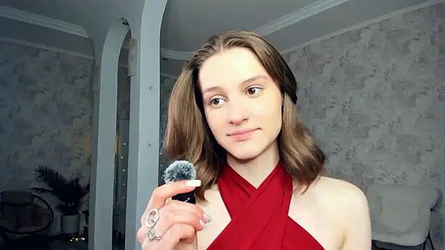 LianneBynon 现场XXX聊天