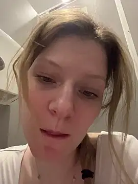 XXX chat uživo modela MaryHiggins