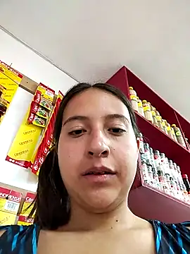 MaskedLatinaX Adlı Modelin Canlı XXX Sohbeti