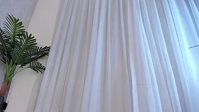 แชท XXX สดของ CannelaSmith