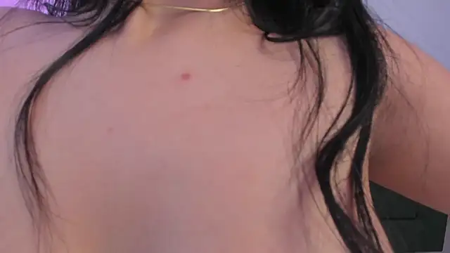 Chat XXX ao vivo de Layla_Breezee