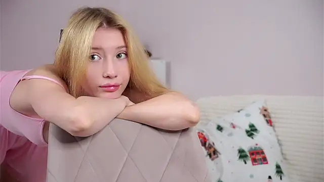 Chat +18 de SunnivaCovil ao vivo