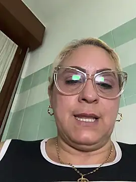 x_elena_x's Live XXX Chat