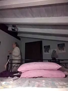 แชท XXX สดของ divinaerotica