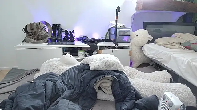 CeriseLapineのライブXXXチャット