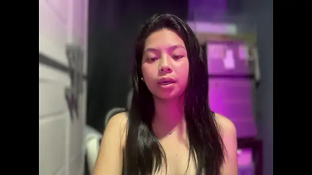 Asian_TinaのライブXXXチャット