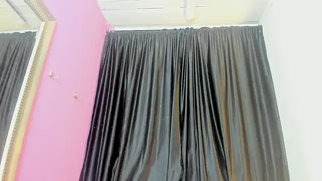 ScarletBigTitties live XXX chat