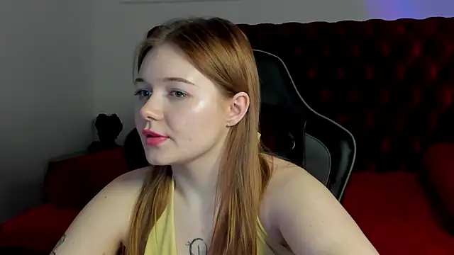 ElinaVale Show in webcam