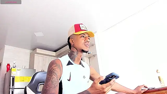 แชท XXX สดของ YeremiBrowm