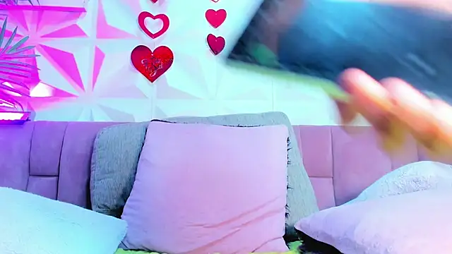 Briyit_Doll Adlı Modelin Web Kamerası Şovu