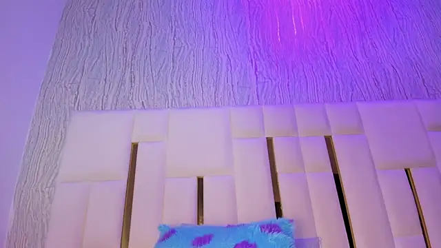 hillary_uckerman_のライブXXXチャット