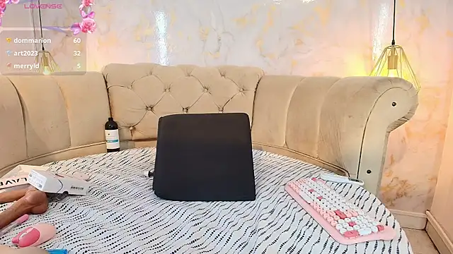 brianaduque 现场XXX聊天