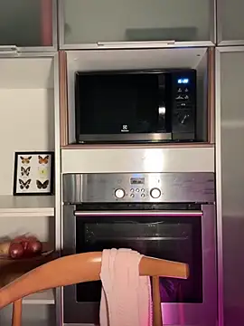 Naomisroom élő XXX-chatje