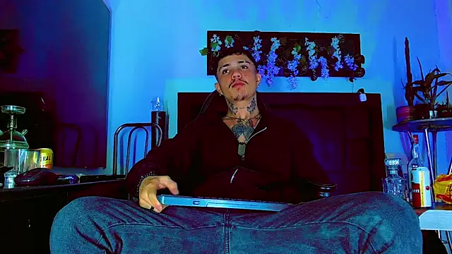 HannibalLester Webcamshow