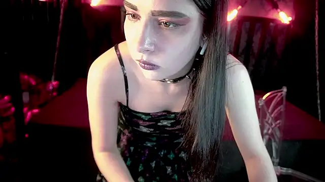 LiviaShy: απευθείας συνομιλία ΧΧΧ