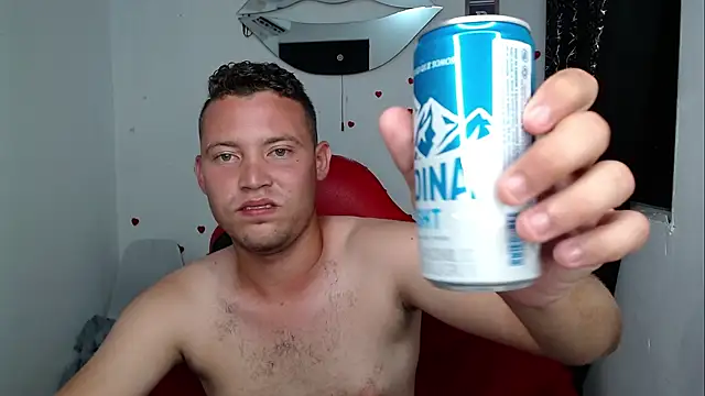 sven_fox723 Adlı Modelin Canlı XXX Sohbeti