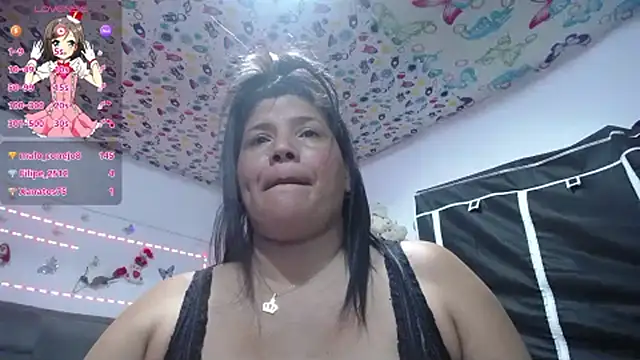 Sharloth_milf Chat XXX in diretta