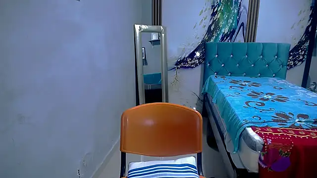 sexy_latynx Adlı Modelin Canlı XXX Sohbeti