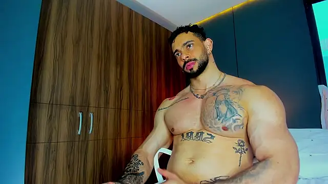 massimo_visconti: вебкам-шоу