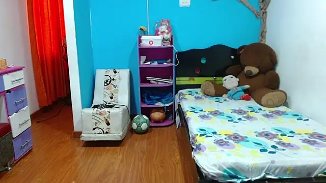 Andrea_deepsloppy Adlı Modelin Canlı XXX Sohbeti