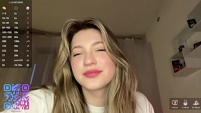 1Kellynaive Webcam show